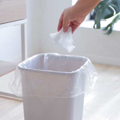 Biologisch abbaubare Kompostierbare Plastiktüten für den Haushalt für eine nachhaltige Abfallwirtschaft
