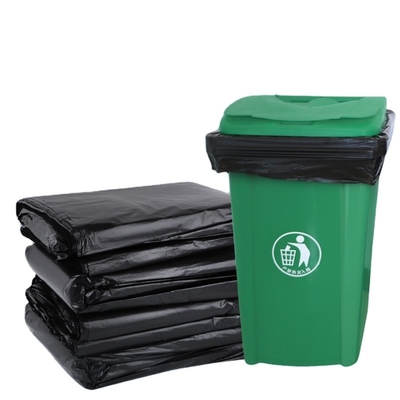 Kunststoffmüllsäcke mit schwarzem Logo und starkem Material