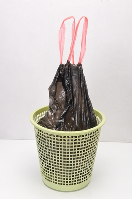 Müllsäcke mit Zugseil aus HDPE-Kunststoff